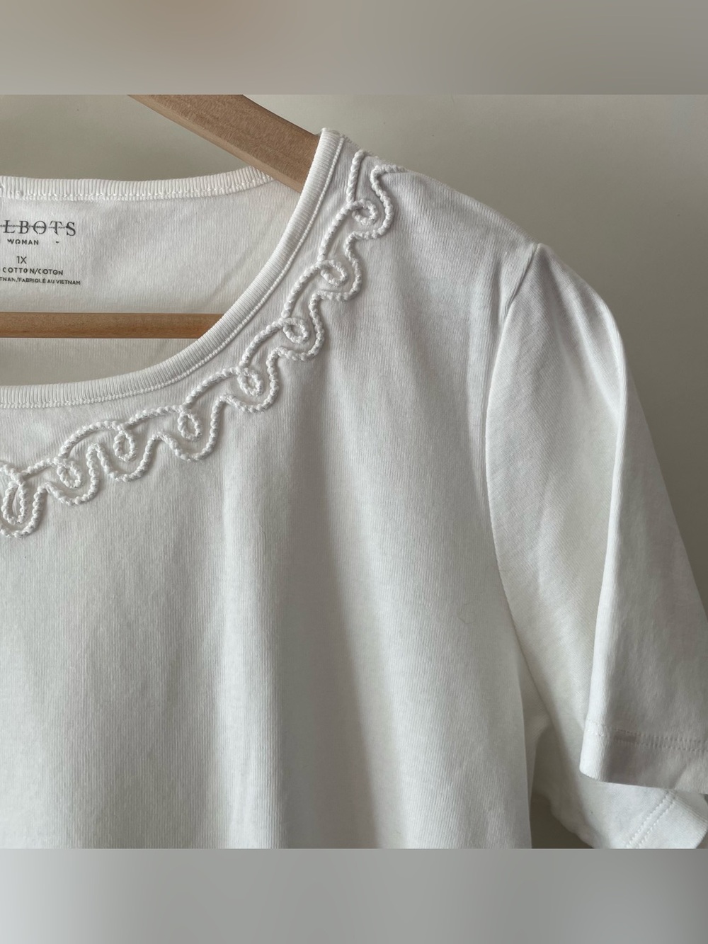 Talbots White Cotton Short-Sleeve T-Shirt Embroidered Neckline Size 1X